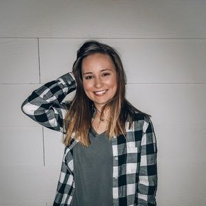 Meet your Posher, Ciera